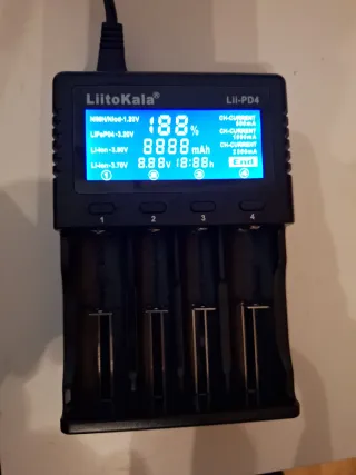 Cargador inteligente LiitoKala Lii-PD4