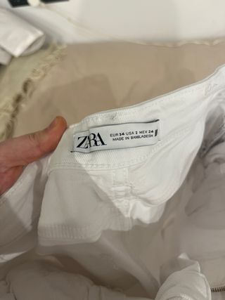 Pantalones vaqueros blancos anchos