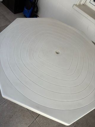 Mesa de terraza octogonal de plástico