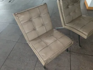 Pareja de sillones bajos retro/vintage en polipiel