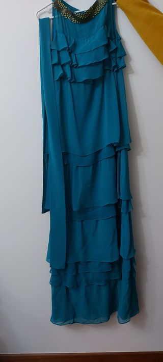 Vestido largo verde cerceta con volantes