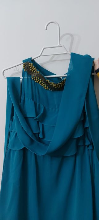 Vestido largo verde cerceta con volantes