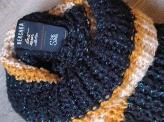 Jersey Bershka rayas negro y dorado