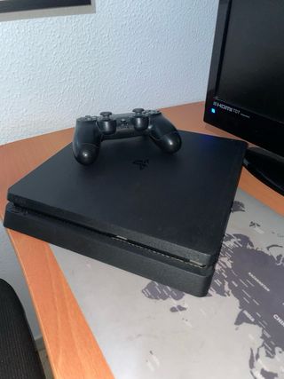 PS4 Slim Negra + Mando + 100GB