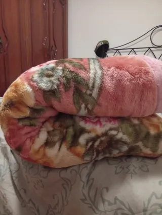 Manta Persa Rosa y Multicolor