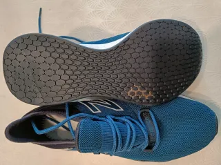 Zapatillas New Balance Fresh Foam Roav T42.5