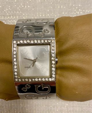 Reloj Guess Pulsera Plata con Cristales
