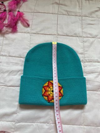 Berretto con disegno mandala