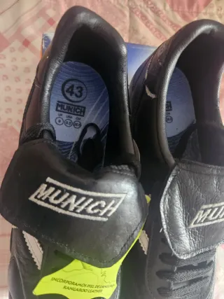 Botas de fútbol Munich
