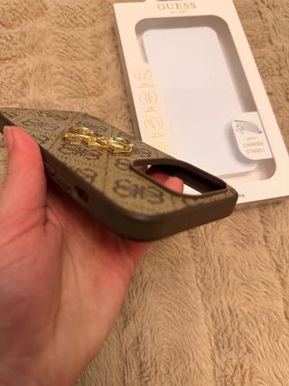 Custodia GUESS per iPhone 15 Pro