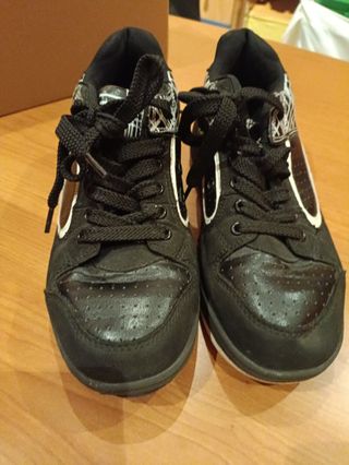 Zapatillas con ruedas Talla 24'5