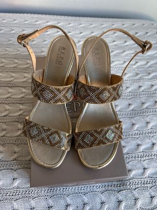 Sandalias REPLAY fiesta doradas y plateadas T.39