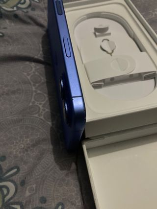 iPhone 16 128GB Azul