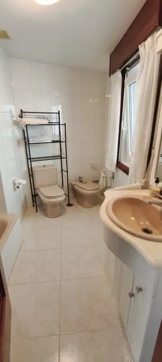 Espacio, luz natural y tranquilidad en Betanzos