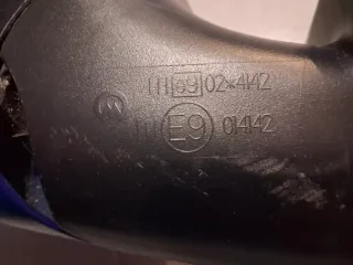 Retrovisor azul y negro