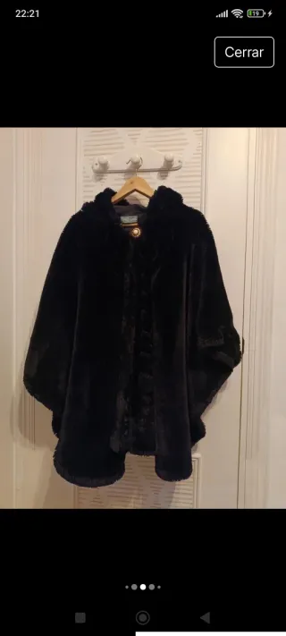 Capa Teresa Navarro Negra Talla Única