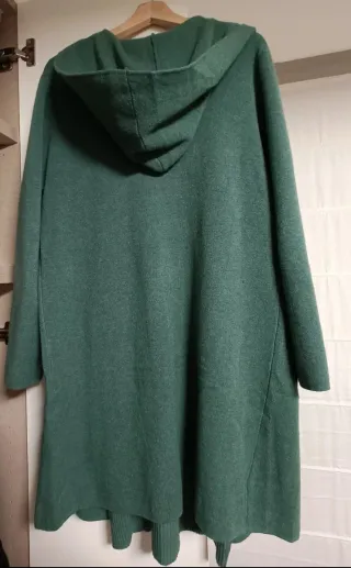 Conjunto de vestido y chaqueta color verde