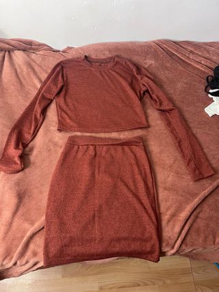 Conjunto mujer top y falda