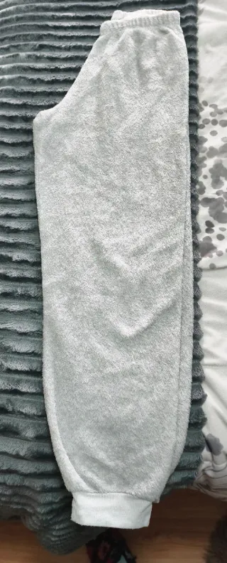 Pijama unisex polar. Talla Xs. Primark