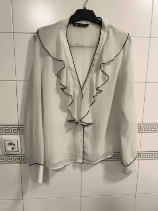 Blusa Zara Volantes Talla M