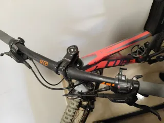 BicicletaMtb Cube Attention29 tallaM (URGE VENDER)