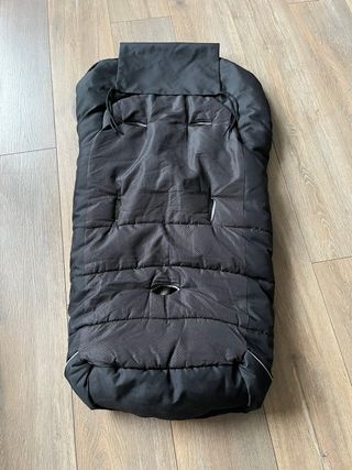 Saco universal Bbest para silla de bebé.