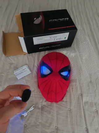 Máscara Spiderman Ojos LED y Movimiento
