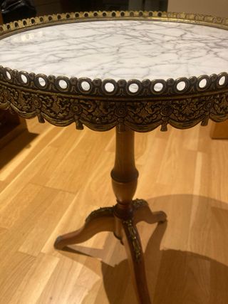 Mesa auxiliar vintage mármol y metal