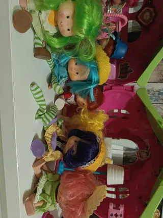 Casita Tarta de Fresa y Muñecas