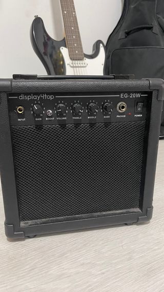 Guitarra Eléctrica Negra + Amplificador y Funda