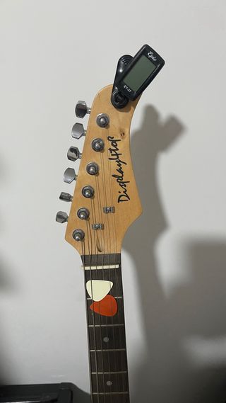 Guitarra Eléctrica Negra + Amplificador y Funda