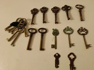 Set di chiavi antiche