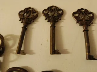 Set di chiavi antiche