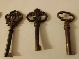 Set di chiavi antiche