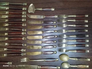 70 cubiertos antiguos tailandeses BRONCE MADERA.