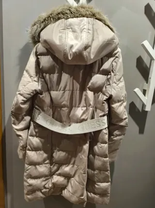 Abrigo Guess Beige Talla L con Cinturón