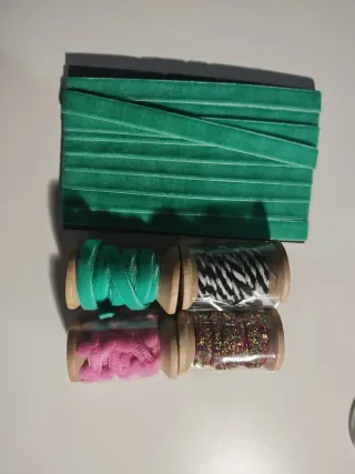 Cintas y cordones para manualidades