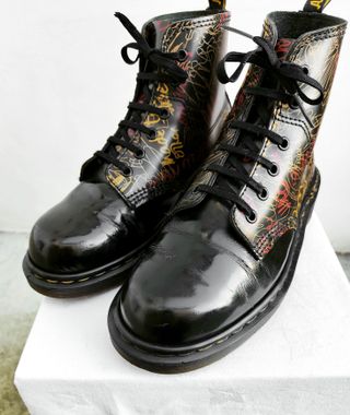 Dr. Martens 1460 Graffiti 8 Eye Patent Black EU 39