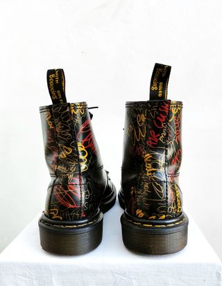 Dr. Martens 1460 Graffiti 8 Eye Patent Black EU 39