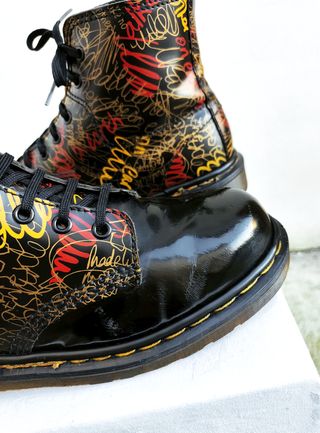 Dr. Martens 1460 Graffiti 8 Eye Patent Black EU 39