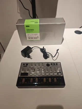 Korg Volca Bass Sintetizador