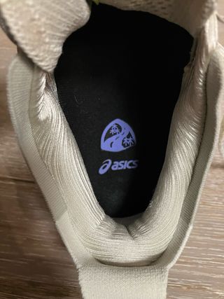 Zapatillas Asics Nimbus 27. T46,5