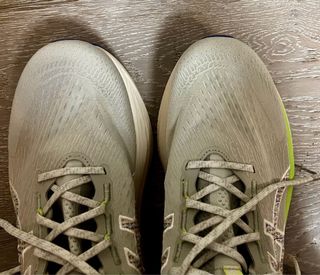 Zapatillas Asics Nimbus 27. T46,5