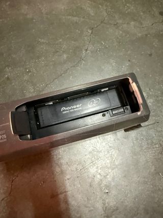 Radio Pioneer KEH-P4530R y Cargador CDX-P25