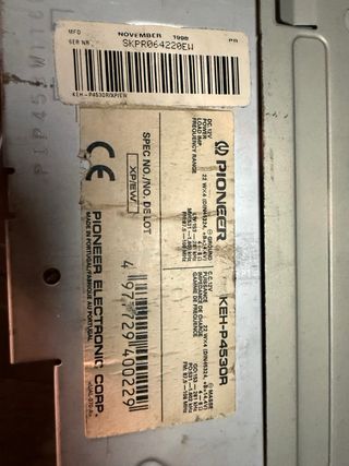 Radio Pioneer KEH-P4530R y Cargador CDX-P25