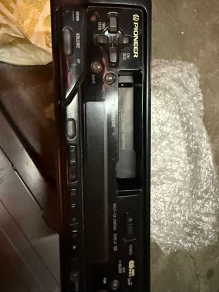 Radio Pioneer KEH-P4530R y Cargador CDX-P25