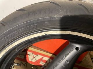 Llanta Trasera Ducati Monster 696 con Neumático