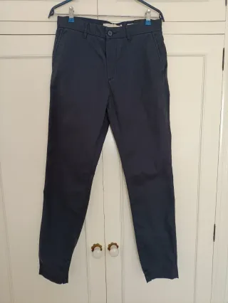 Pantalón chino azul