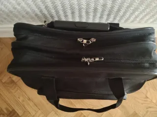 Maleta de viaje Targus con ruedas