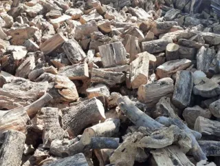 Leña de olivo para chimenea